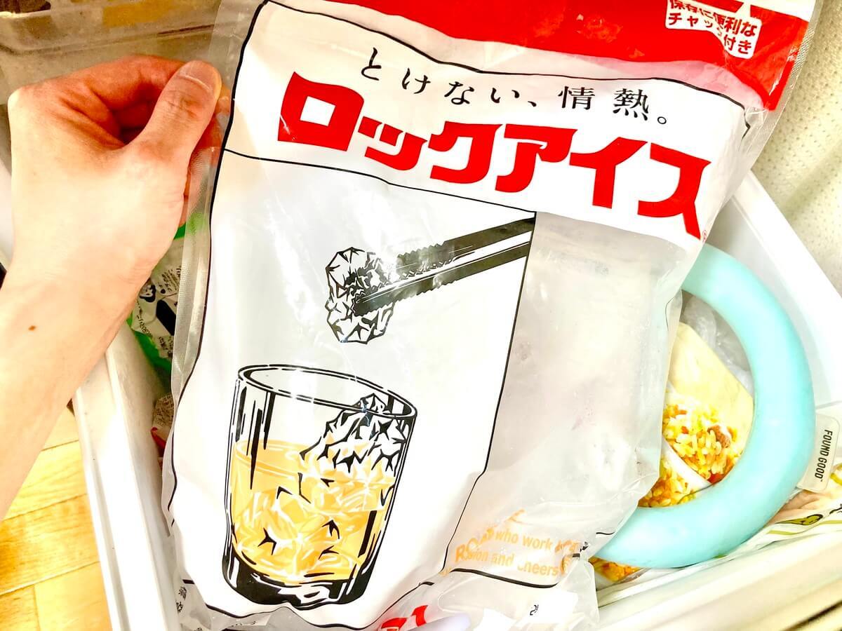 ハンバーグに氷(クラッシュアイス)を入れて焼くレシピ