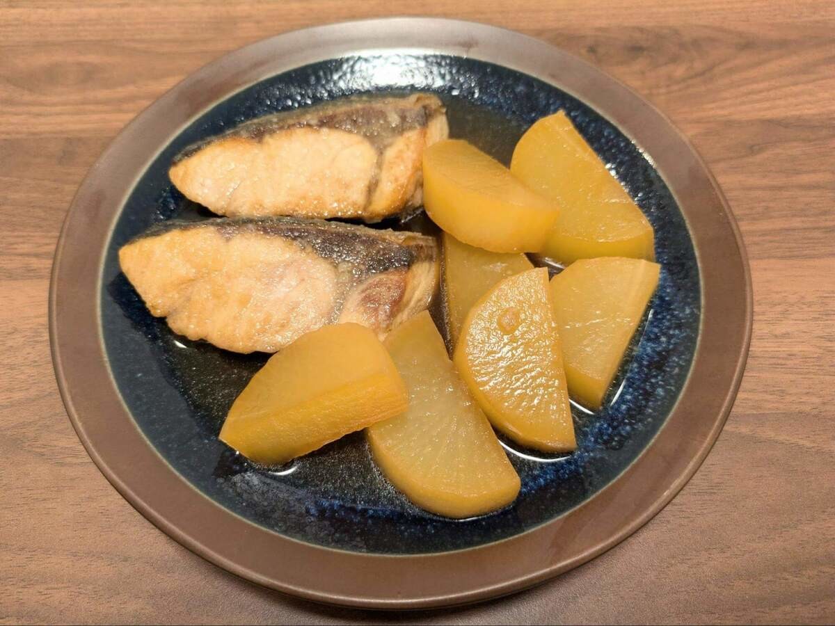 和田明日香さん「時短でもしみるブリ大根」