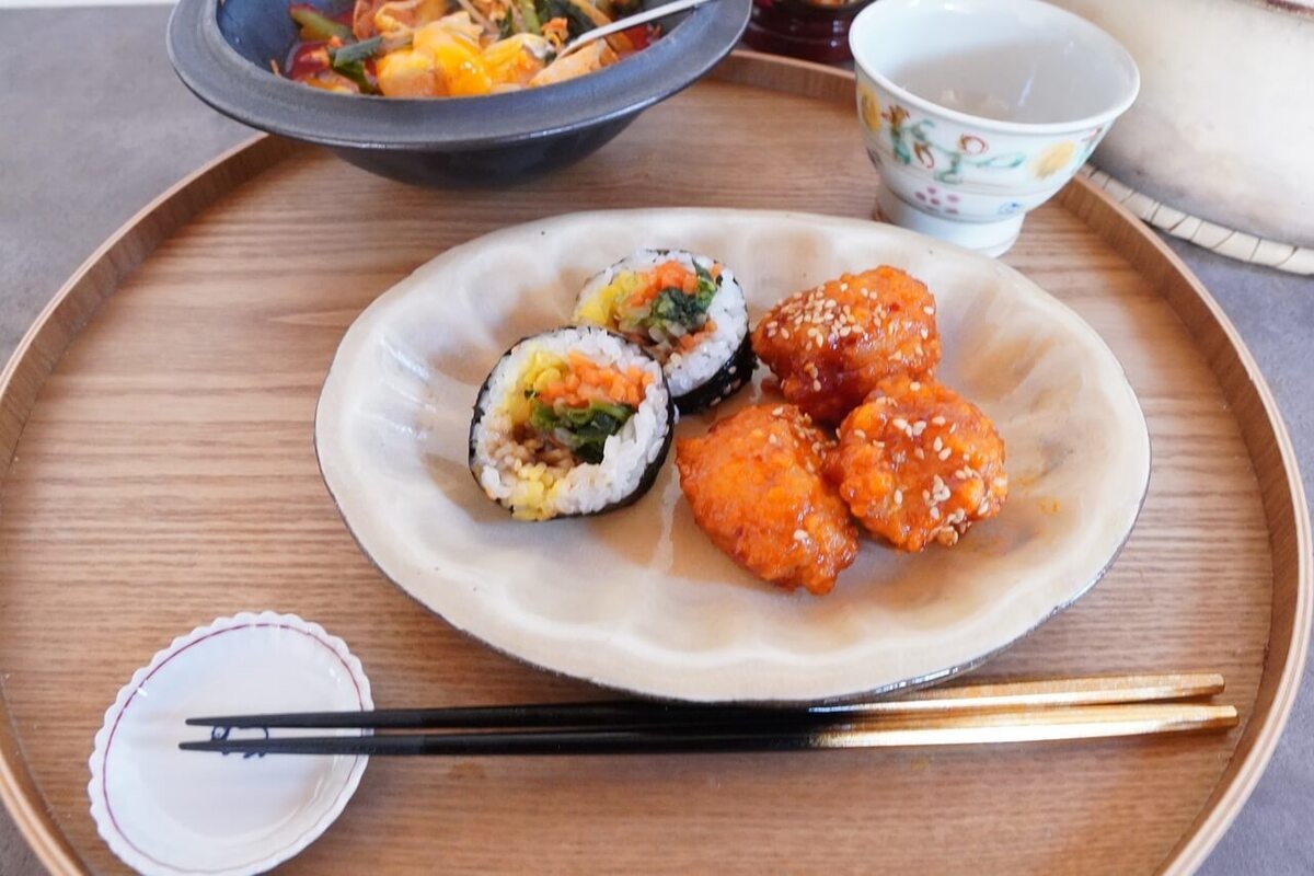 韓国惣菜最強コラボ「キンパ×ヤンニョムチキン」