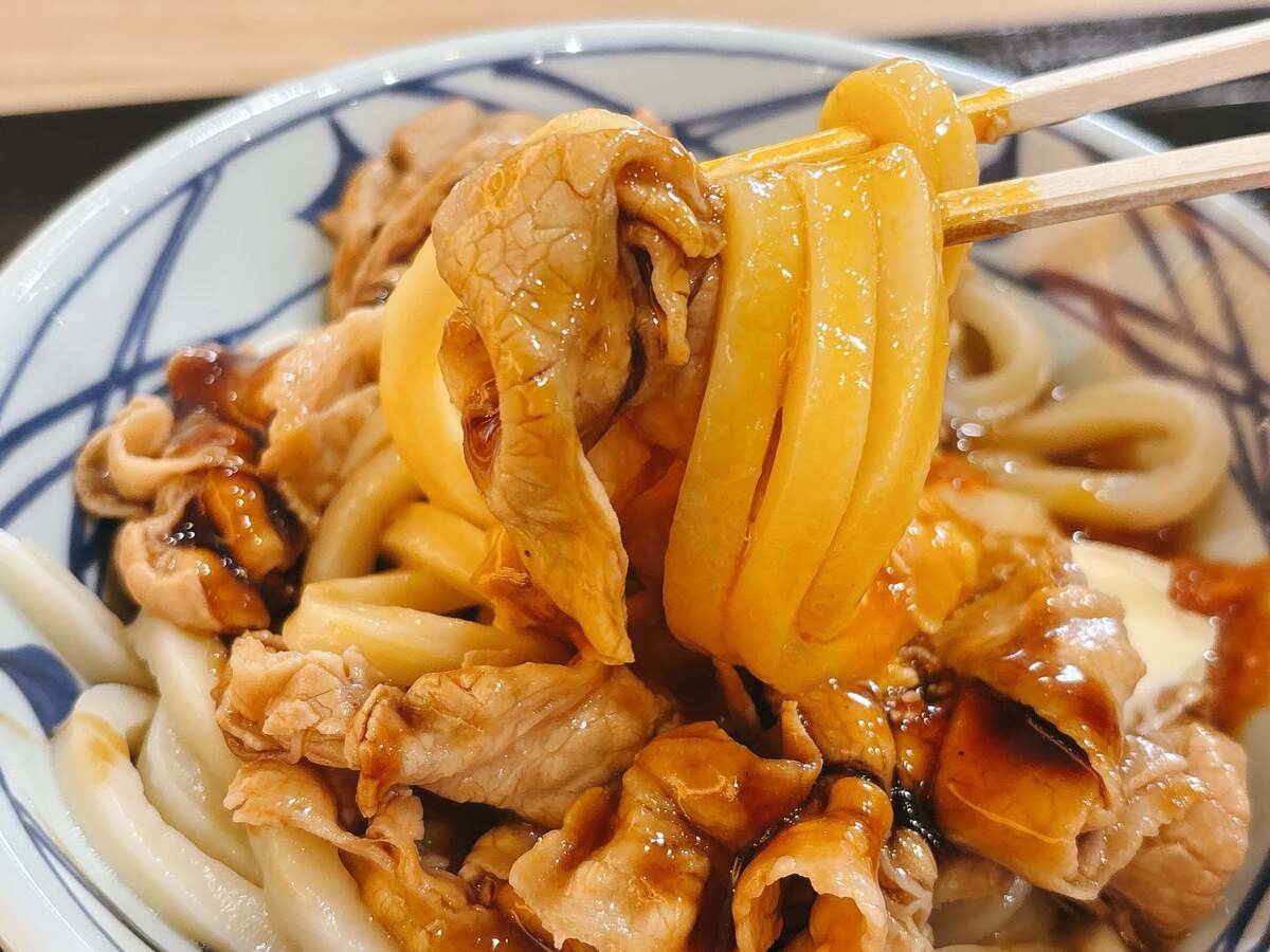 丸亀製麺「こく旨豚玉ぶっかけ 並（税込890円）