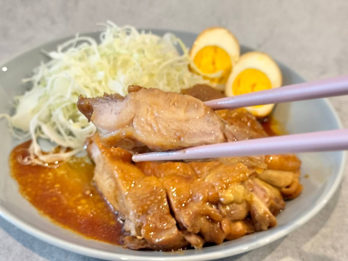 ヤマサ醤油公式「巻かない！煮るだけ鶏チャーシュー」
