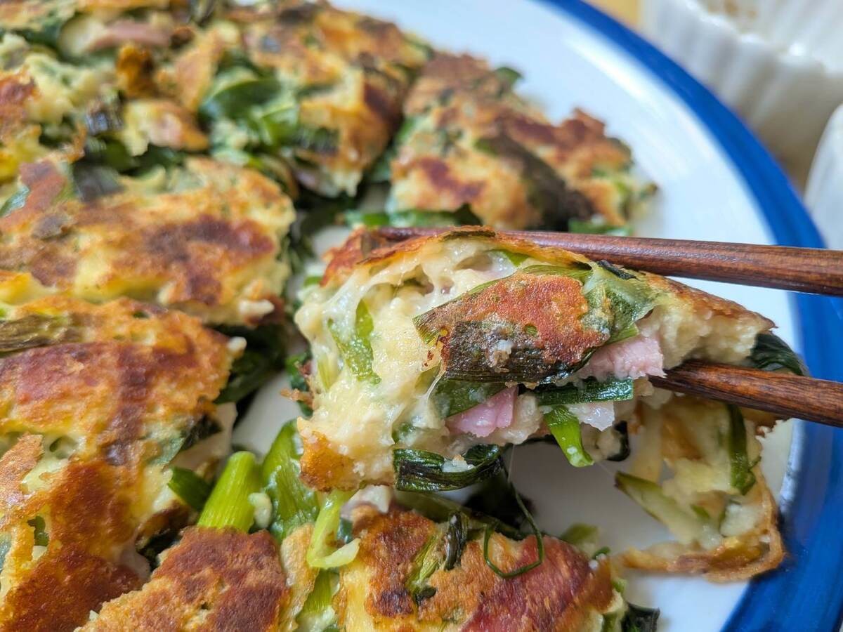 ニラ豆腐のチーズチヂミ