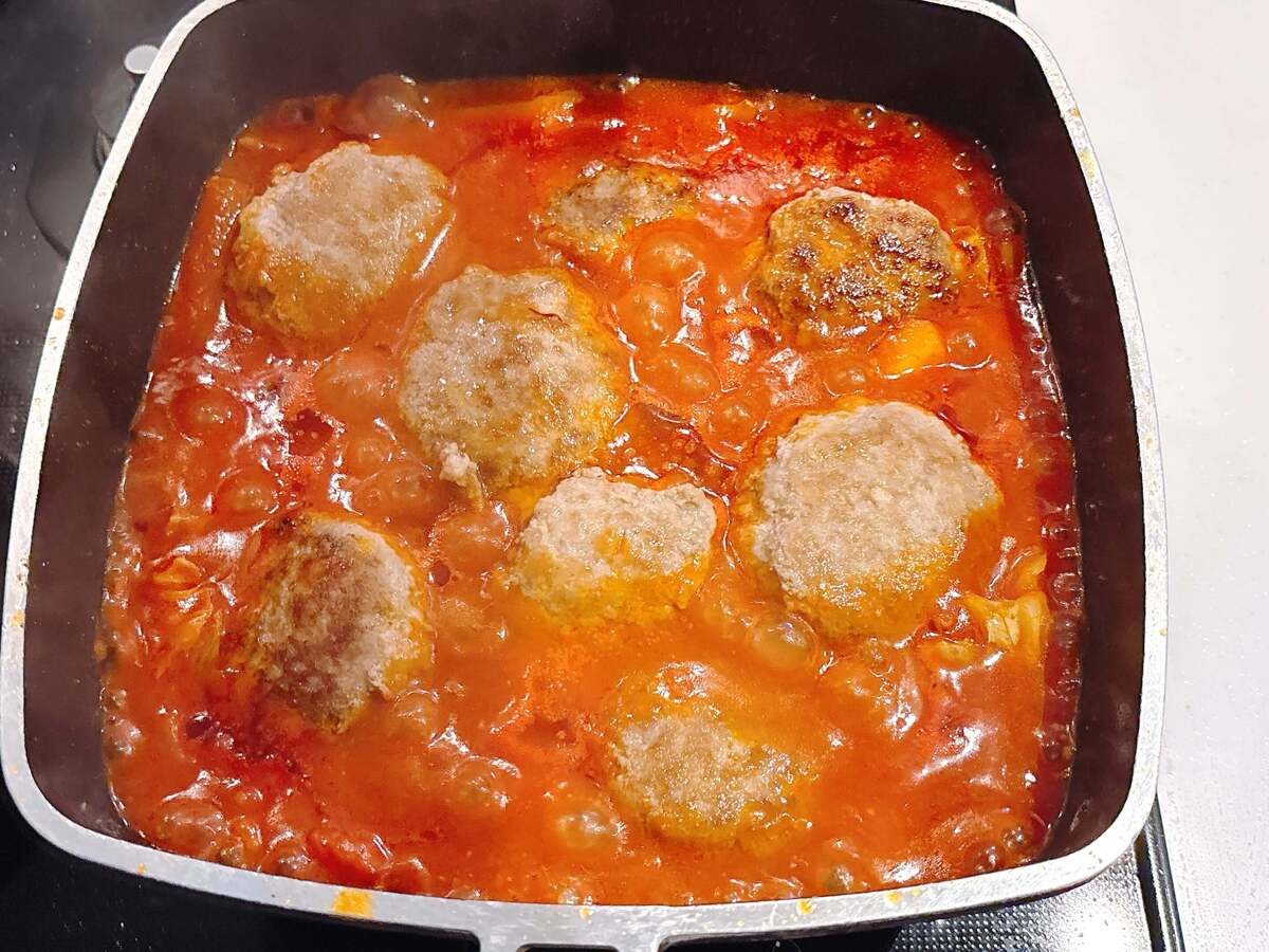 和田明日香さん「煮込みハンバーグ」