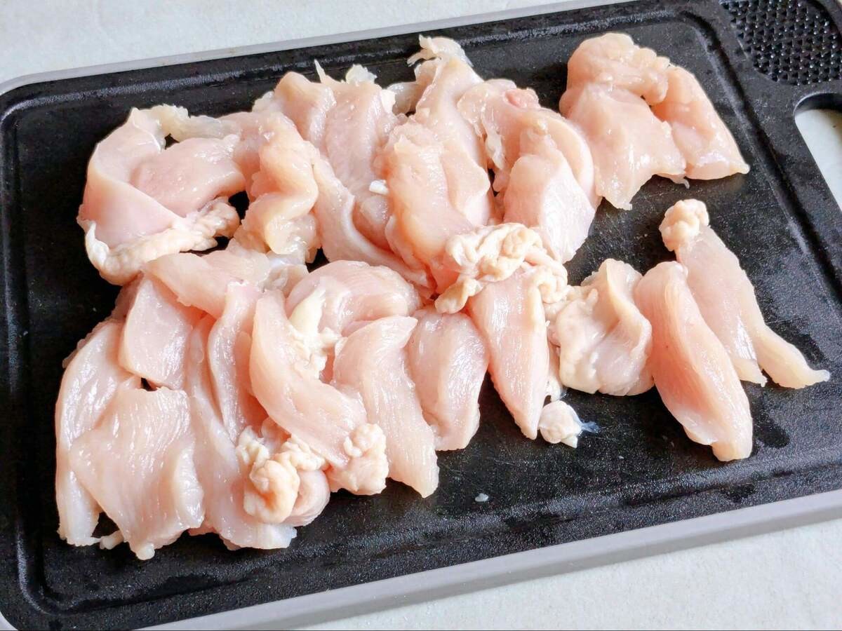 栗原はるみさん「きゅうりと鶏肉の炒めもの」