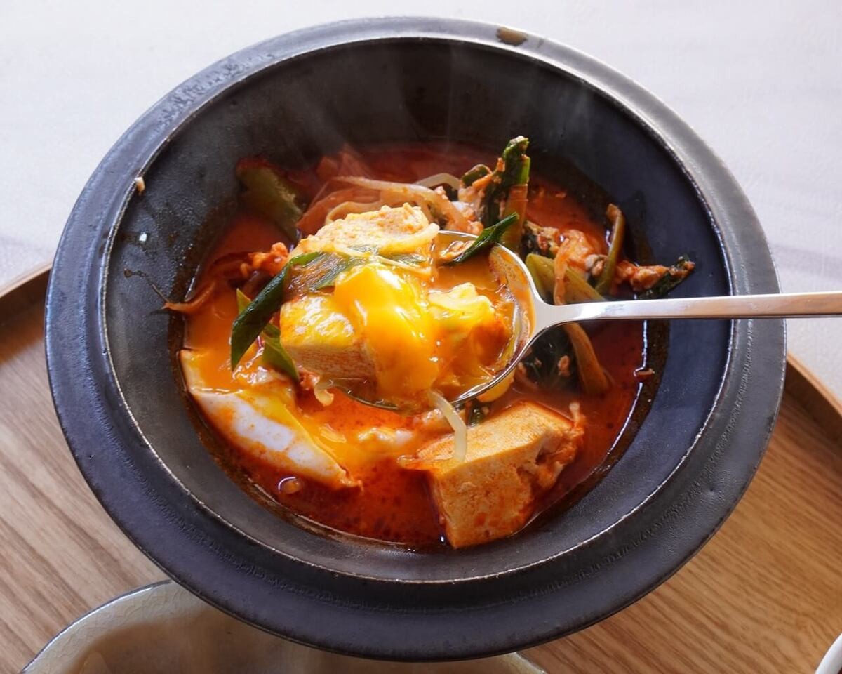 韓国惣菜最強コラボ「キンパ×ヤンニョムチキン」