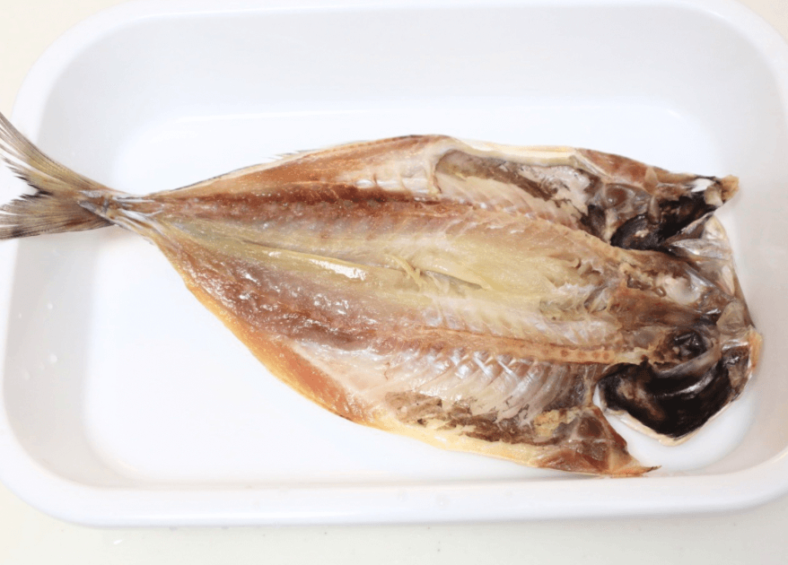 ウエカツさん「アジの干物が美味しくなる」裏ワザ