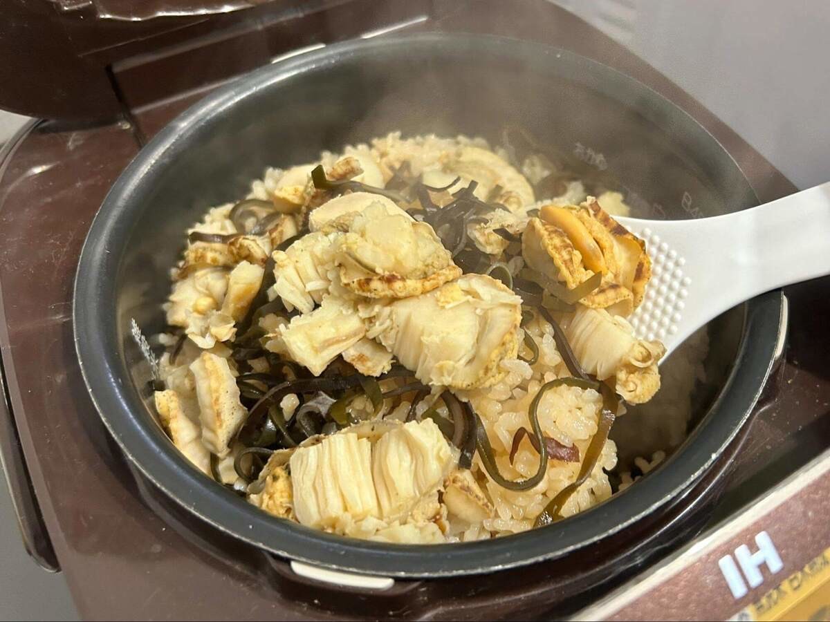 タサン志麻さん「塩昆布とホタテの炊き込みご飯」のレシピ