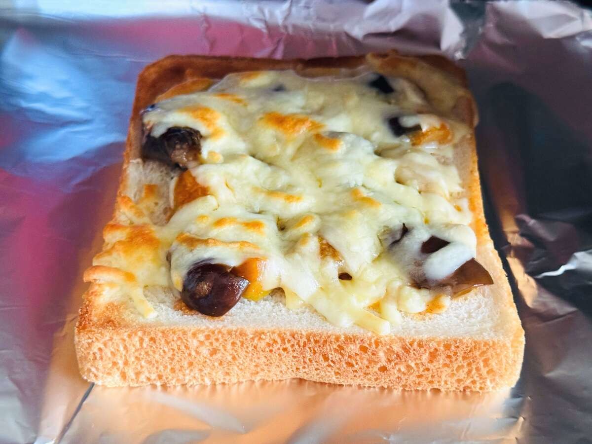 「なすのナムルチーズトースト」