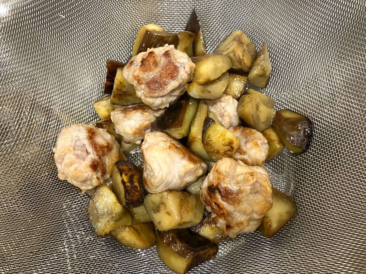タサン志麻さん「豚肉とナスのニンニクポン酢」