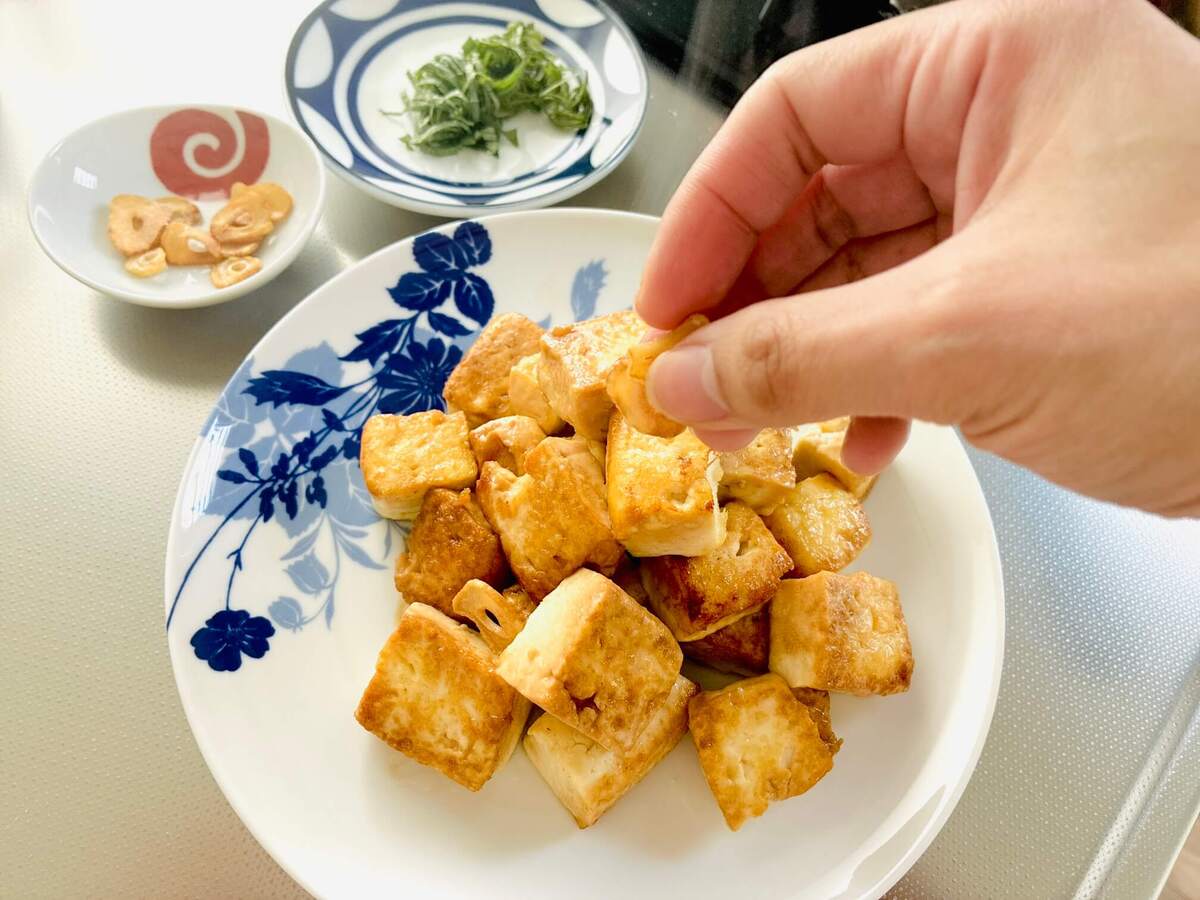豆腐のコロコロガーリックステーキ