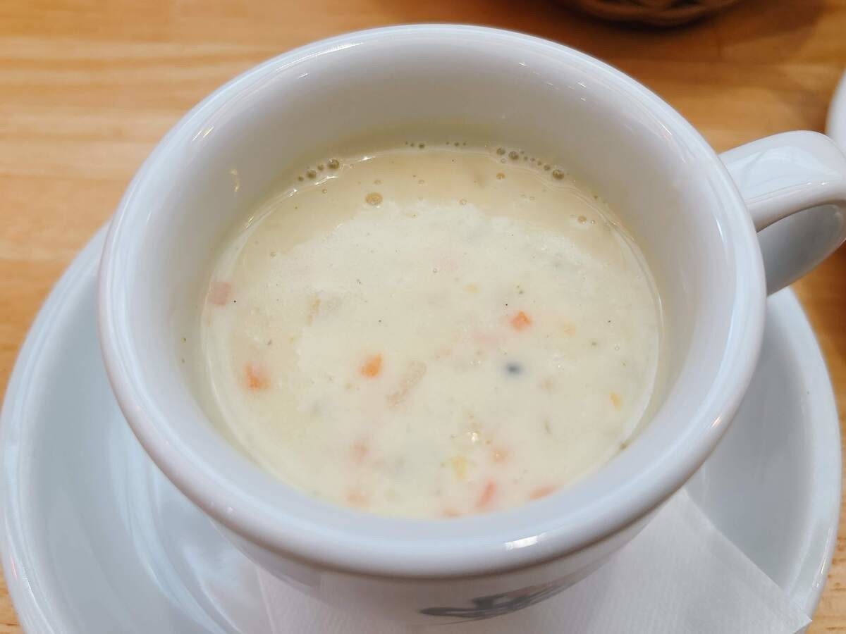 コメダ珈琲の新メニュー「クラムチャウダー&ミネストローネ」