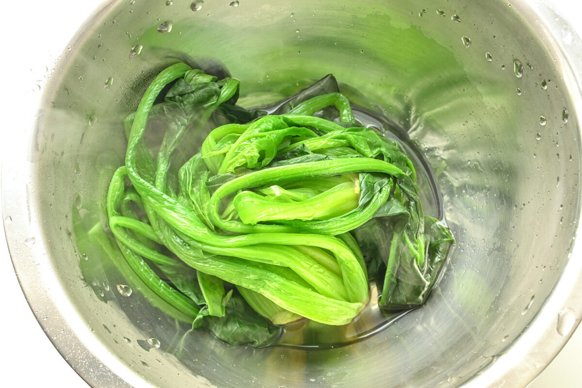 【ほうれん草の正しい茹で方】と基本の下ごしらえ