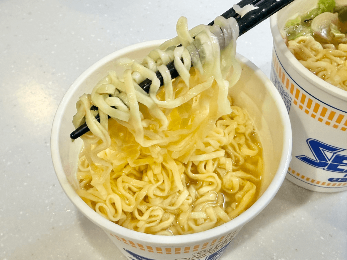 カップラーメン