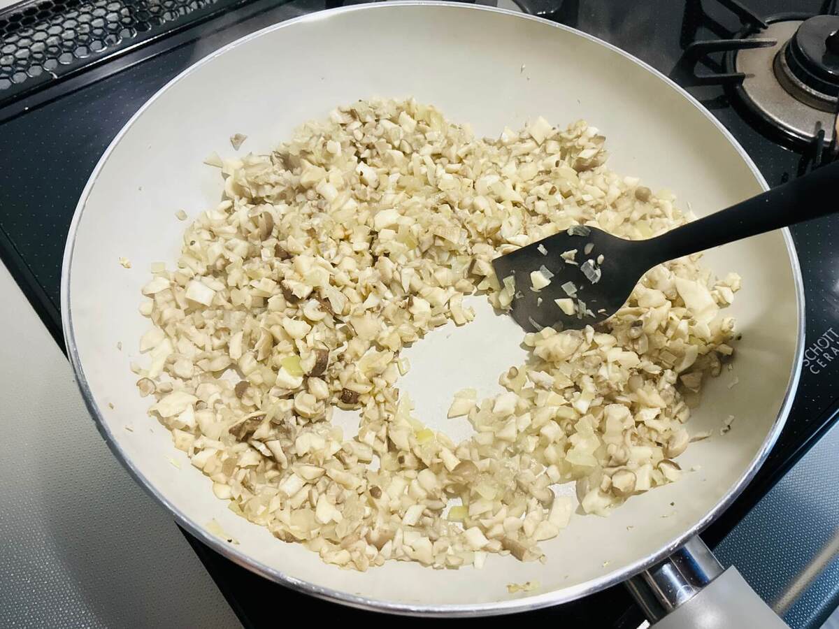 パパイズムさん「きのこで作るミートじゃないソース」