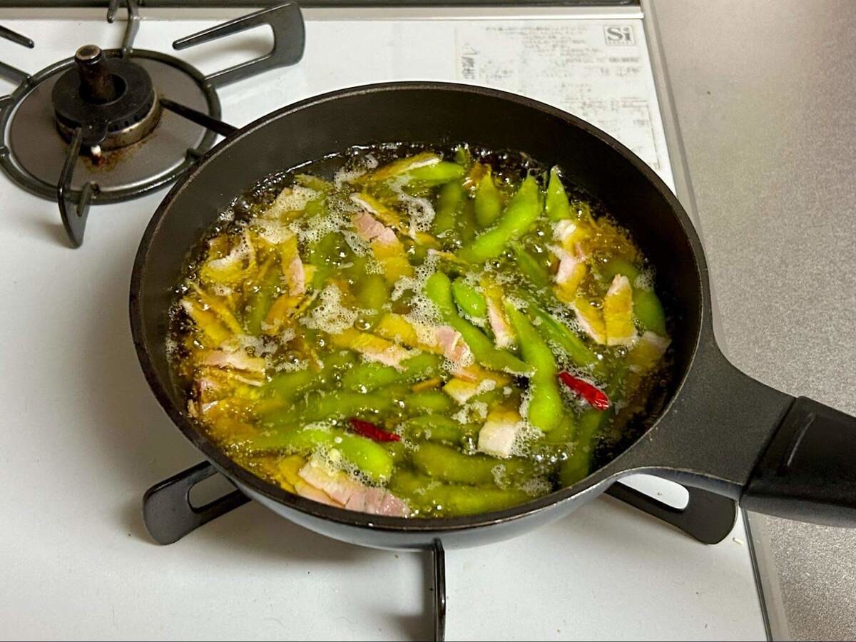 相葉マナブ「枝豆のさやごとアヒージョ」