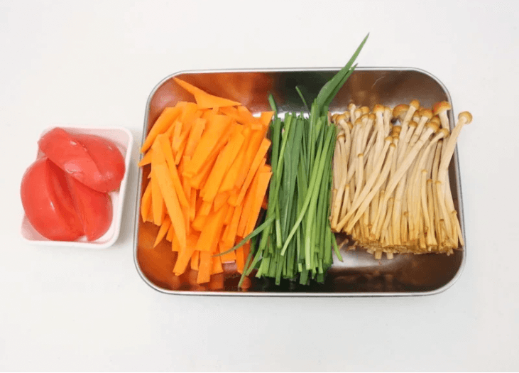 「うま塩バターロール白菜鍋」