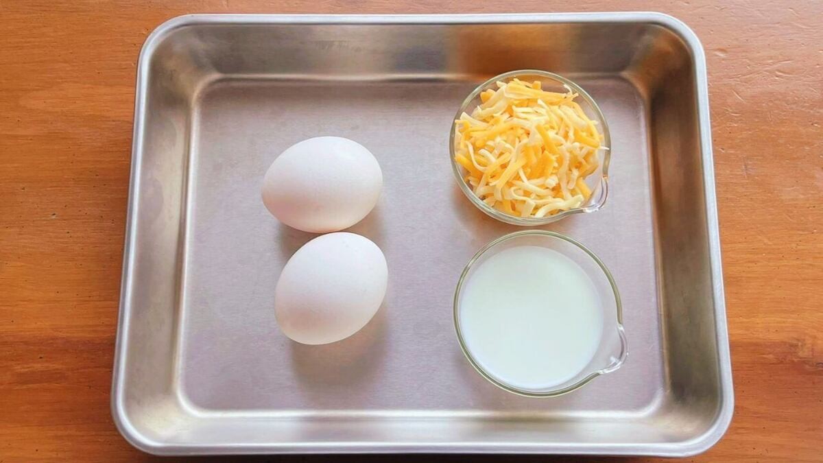 「爆速チーズオムレツ」のレシピ