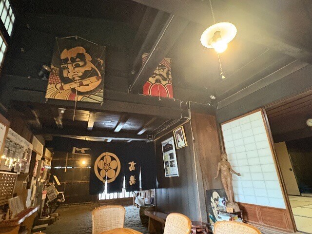 中町こみせ通り