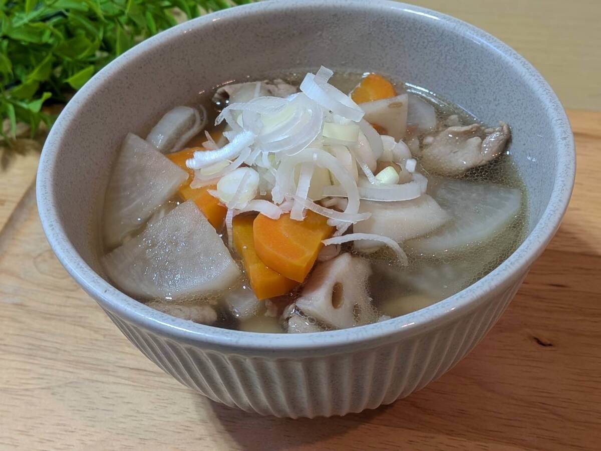 笠原将弘さん「根菜たっぷりすまし豚汁」