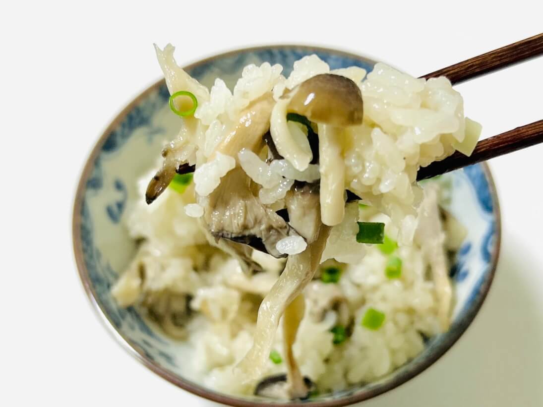 mamayumi流「柚子胡椒が決め手！きのこたっぷり炊き込みご飯」のレシピ