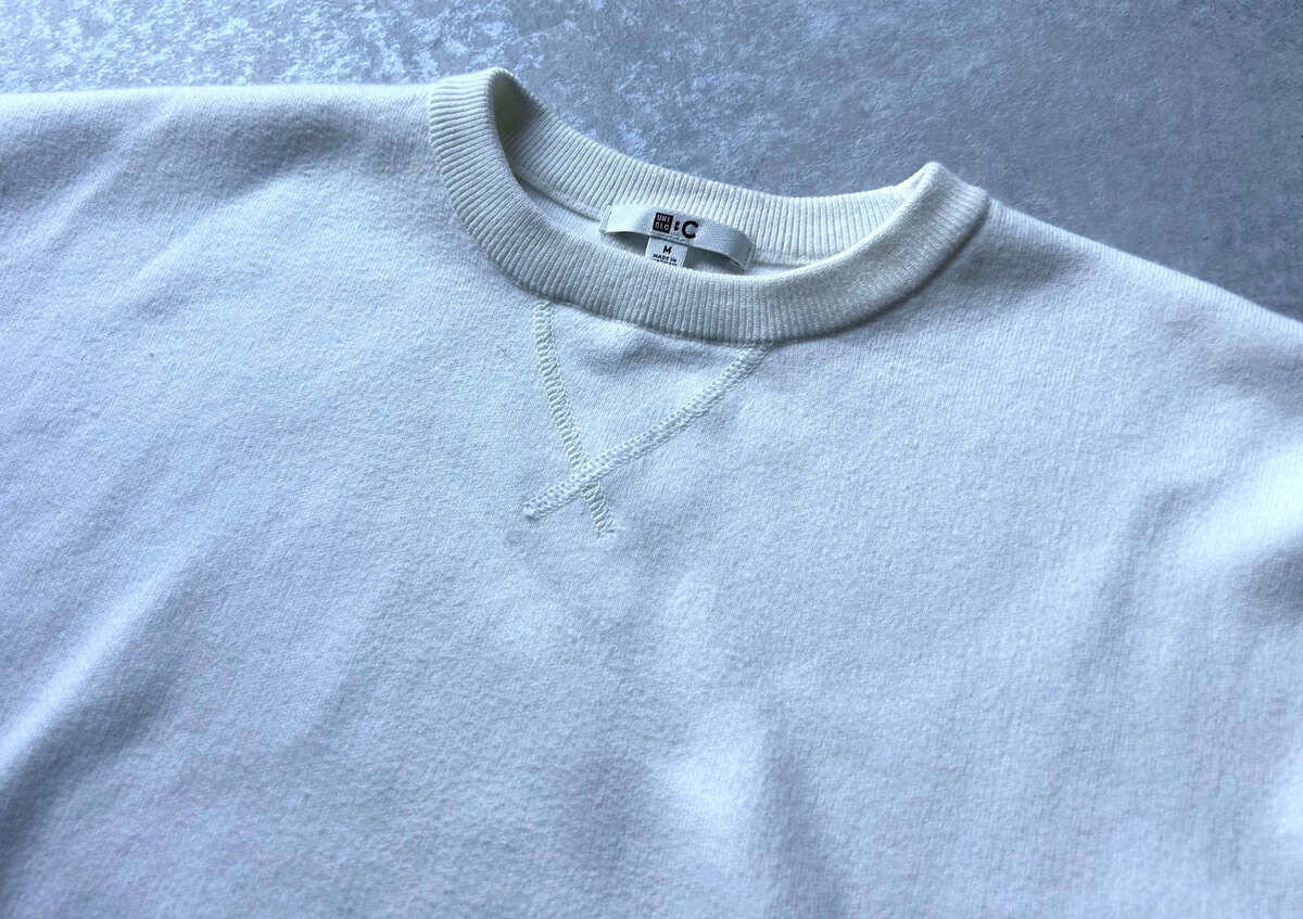 ユニクロの名品「スムースコットンクルーネックセーター」