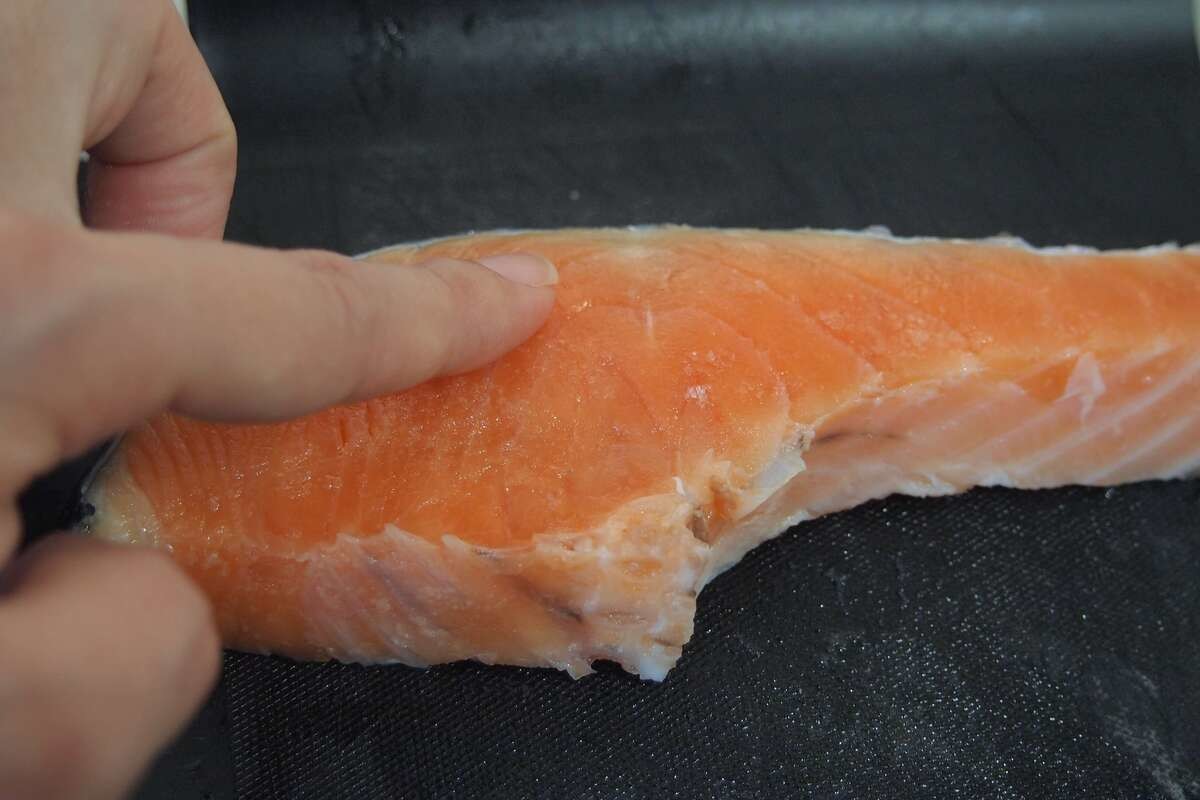 上田勝彦さんの「生臭さをなくす魚の焼き方」