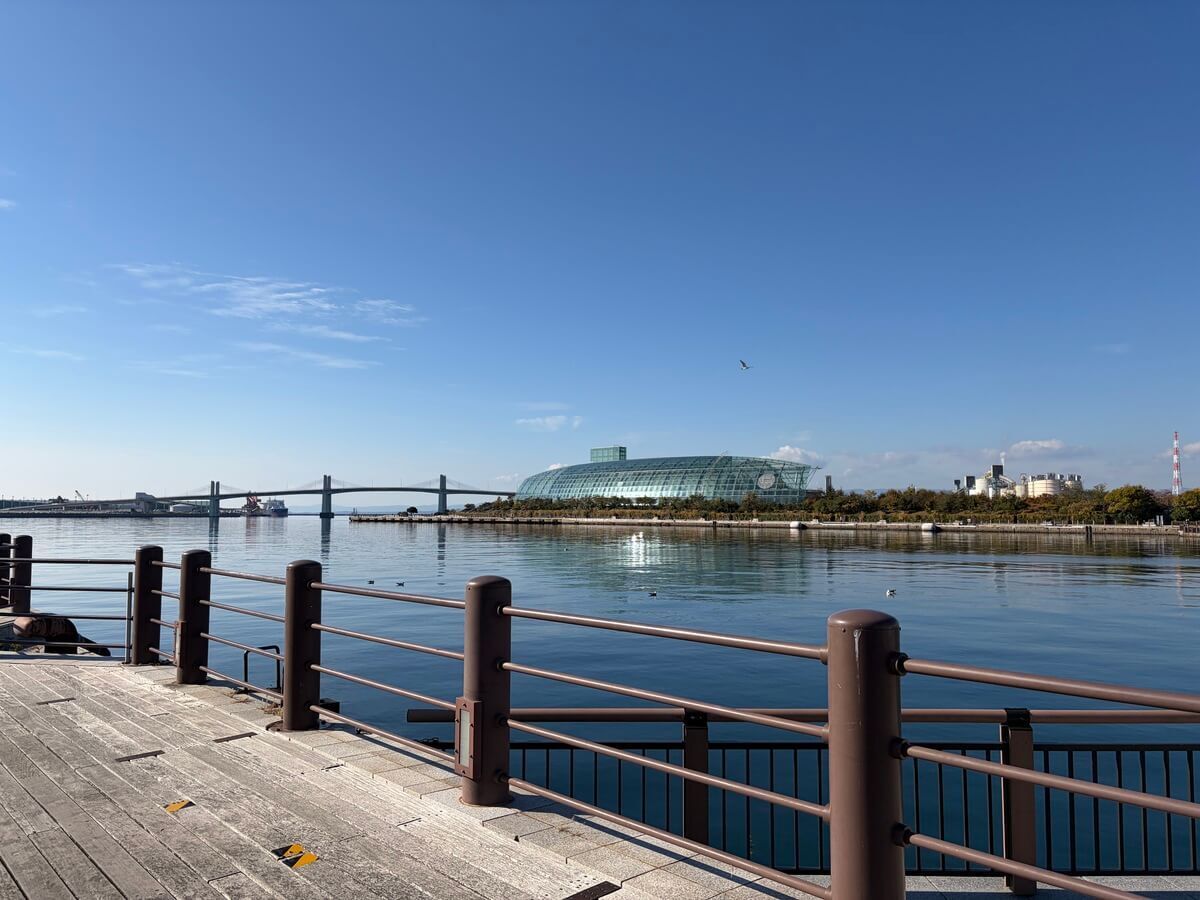 海沿いにある「道の駅いわき・ら・ら・ミュウ」