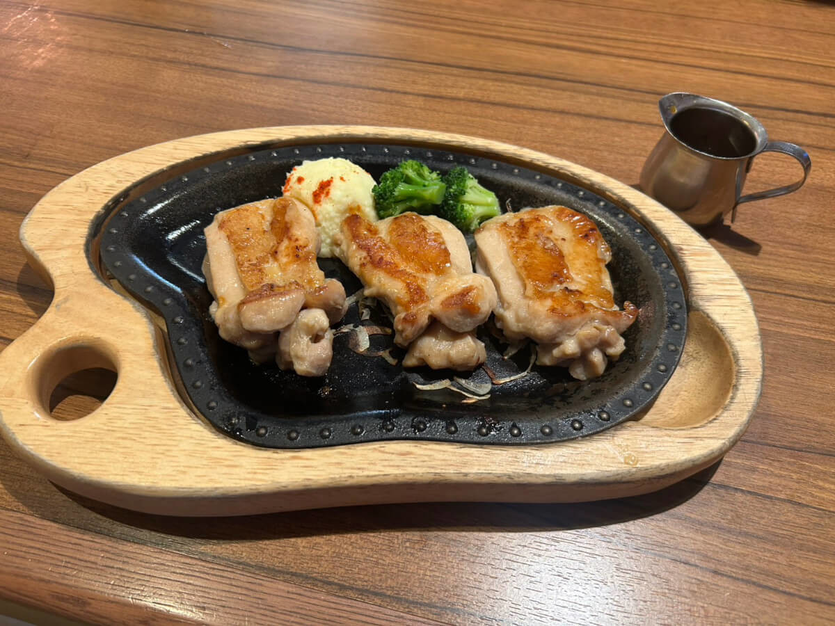 びっくりドンキー「ガーリックチキンステーキ」