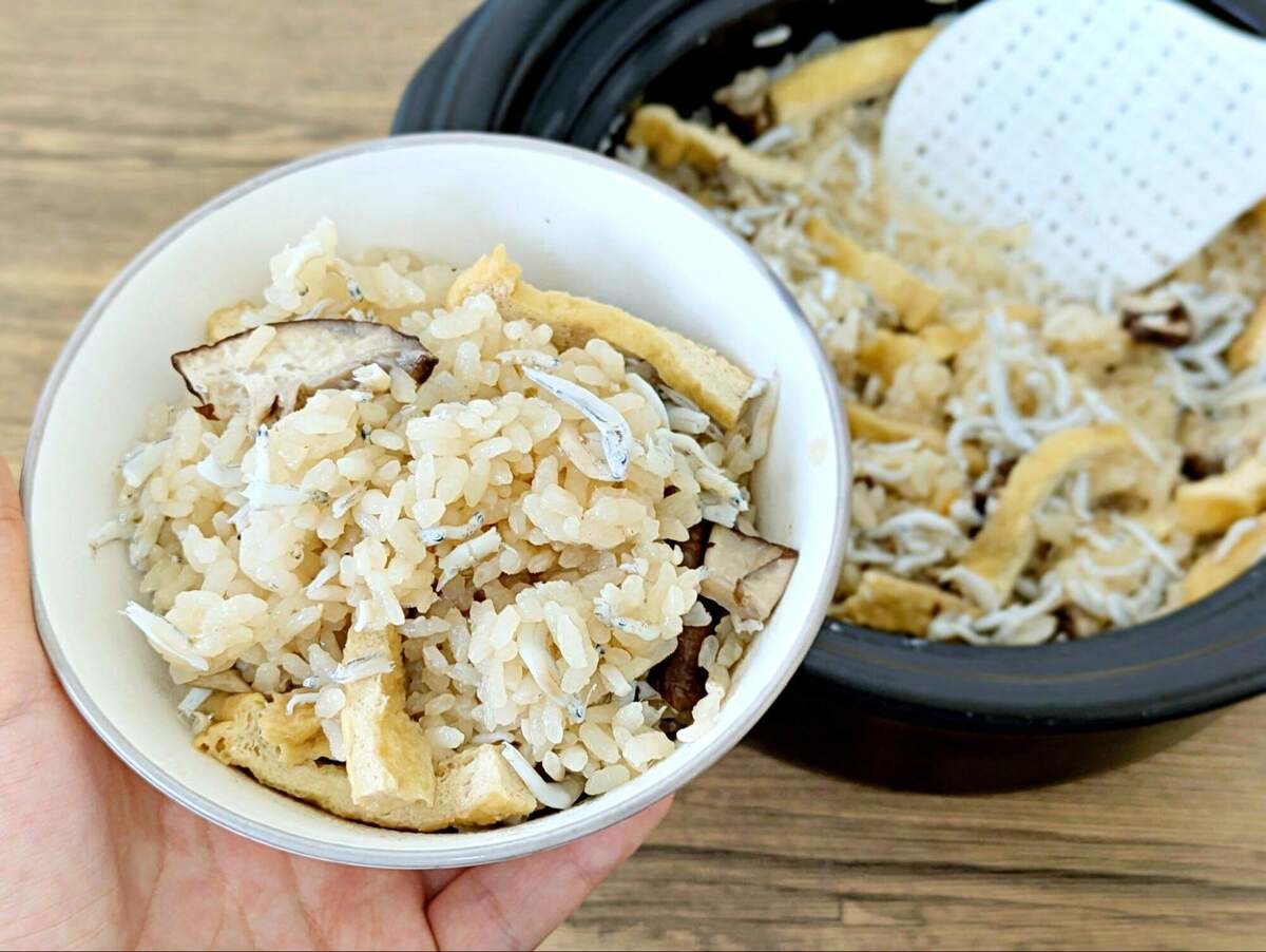 ZIP!「しらすと油揚げの炊き込みご飯」のレシピ