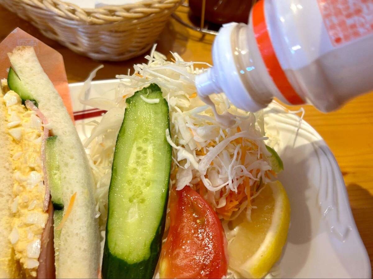 コメダ珈琲店の「昼コメプレート」とは？