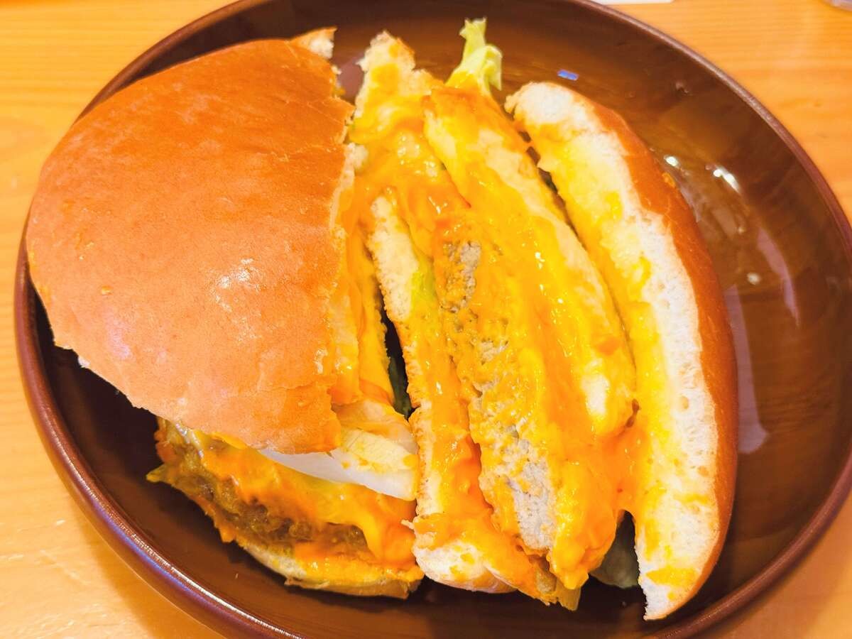 「お月見フルムーンバーガー」