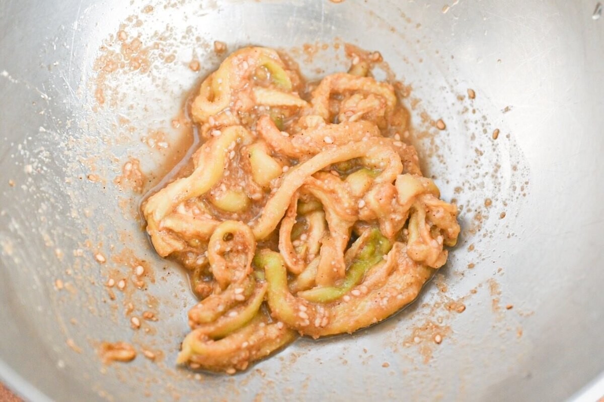 「レンジ蒸なすのごま和え」のレシピ