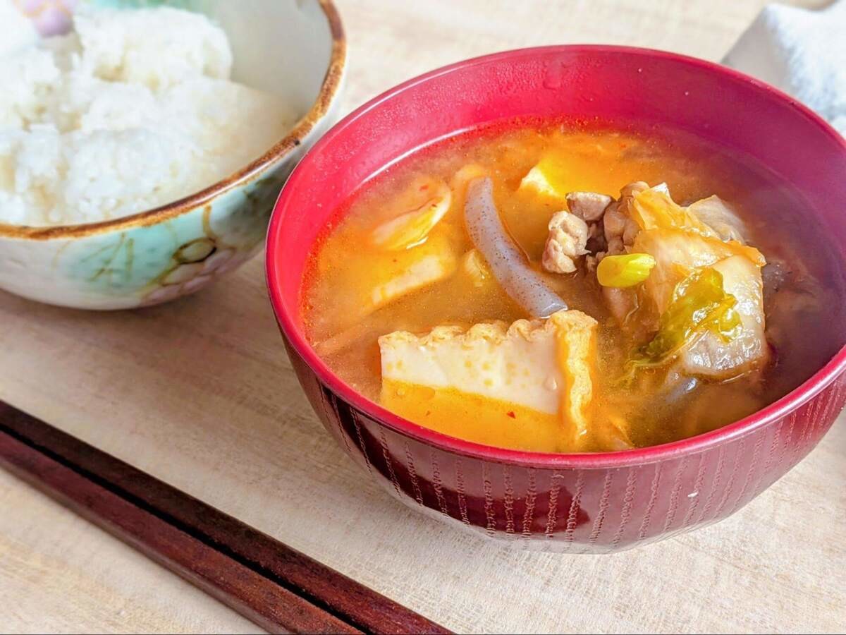 5時に夢中!「厚揚げと鶏肉のキムチ味噌汁」