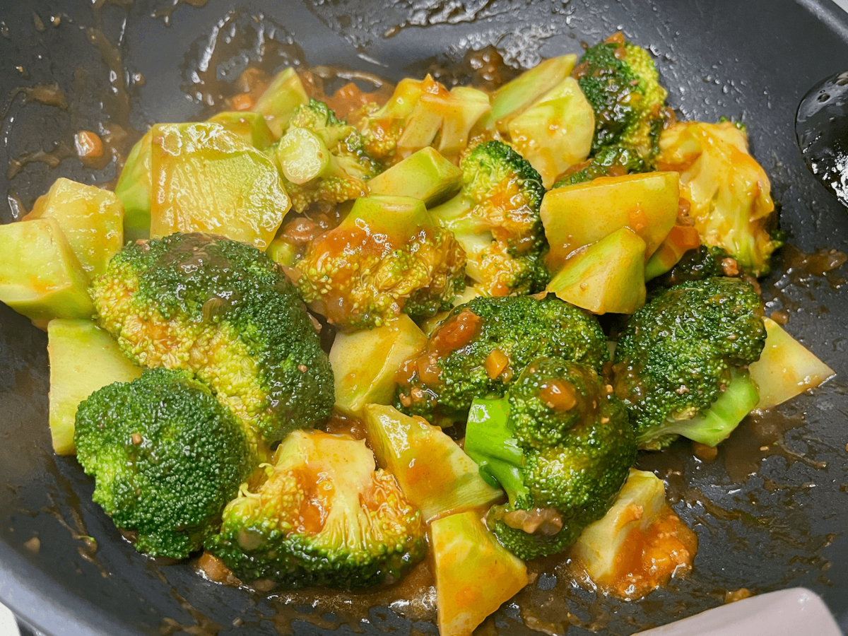 ブロッコリーのソテーミートソース