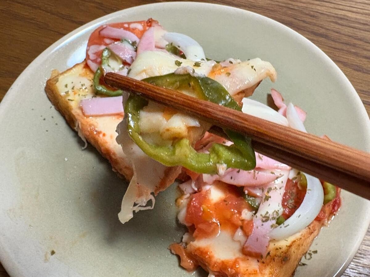 厚揚げのトマトチーズ焼き