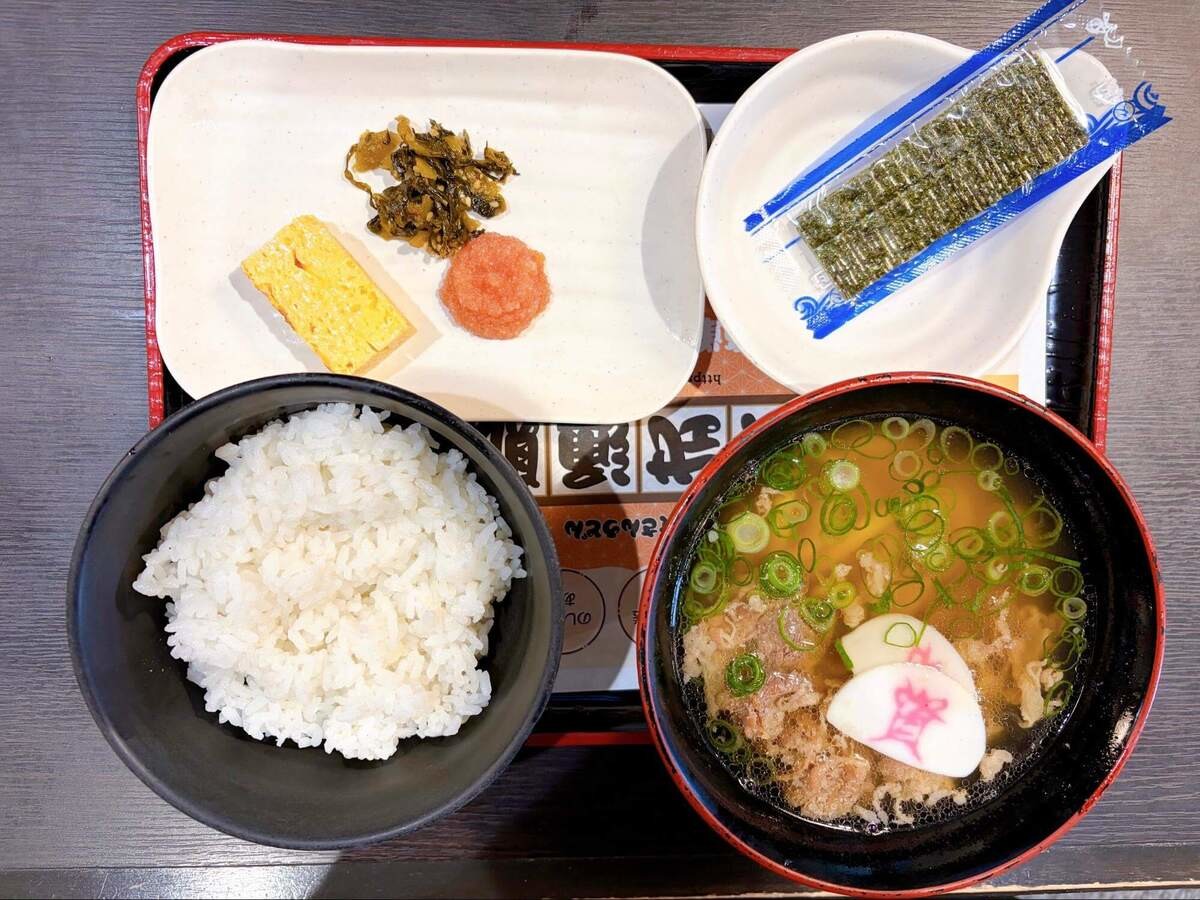 資さんうどんでモーニング