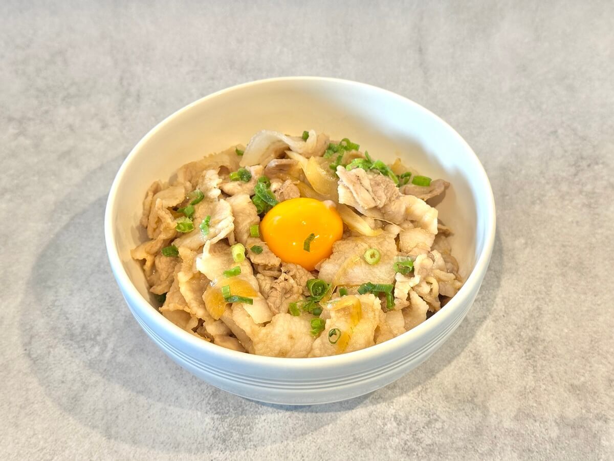 鳥羽周作さん「ガツンとうまい！！ロマンの豚丼」