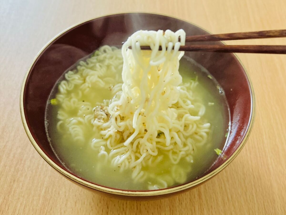 水卜麻美アナがやっている「袋麺の食べ方」