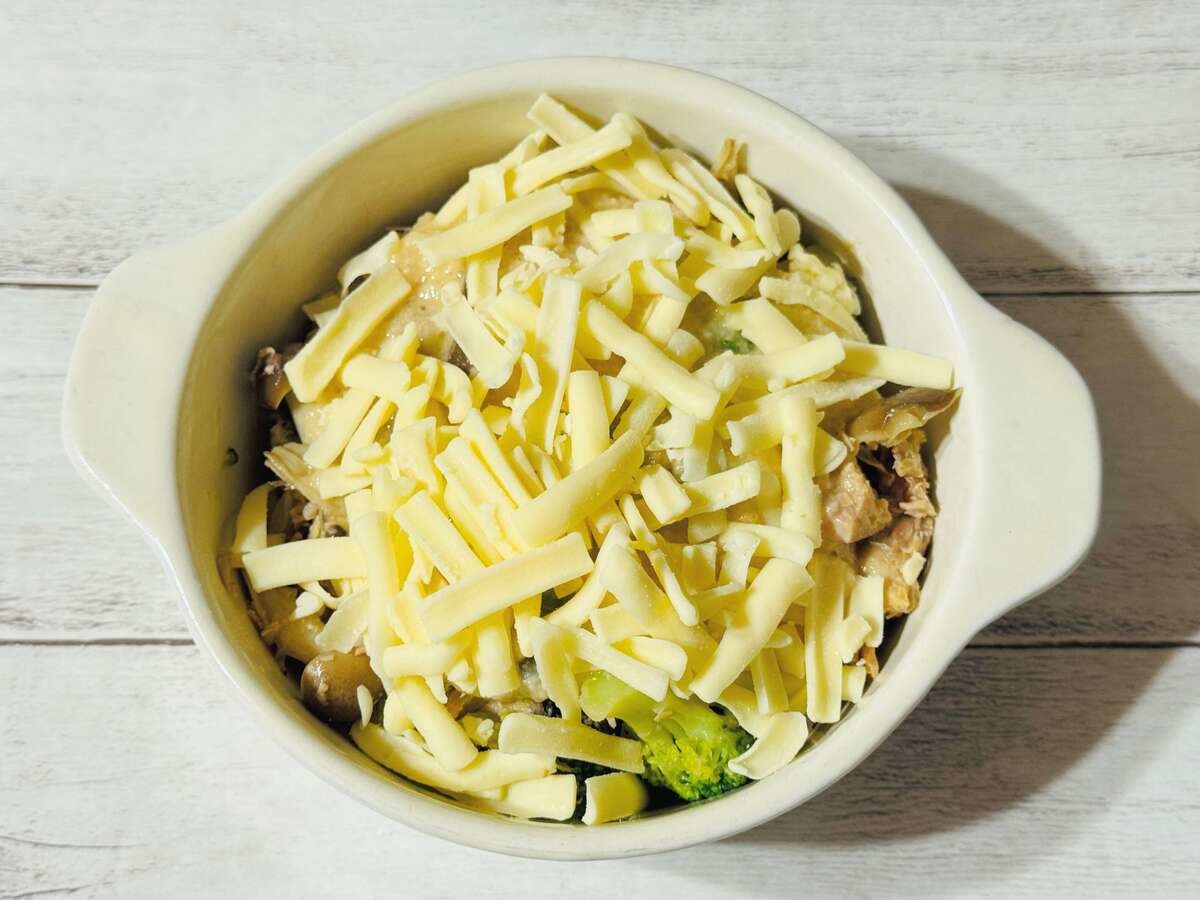 ミトコンドリアを元気にする「サバ缶ときのこのとろろグラタン」
