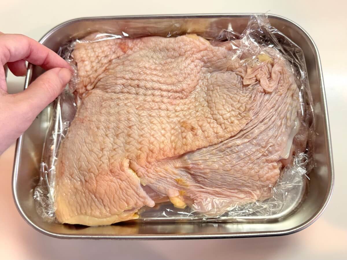 鳥羽周作さん「皮パリパリチキンステーキ」