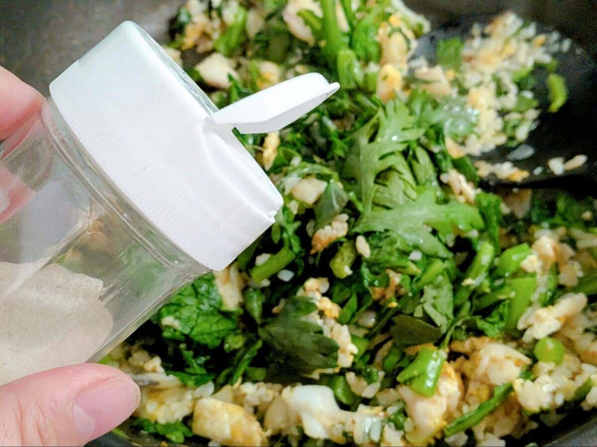 タラと春菊が美味しい！冬チャーハン