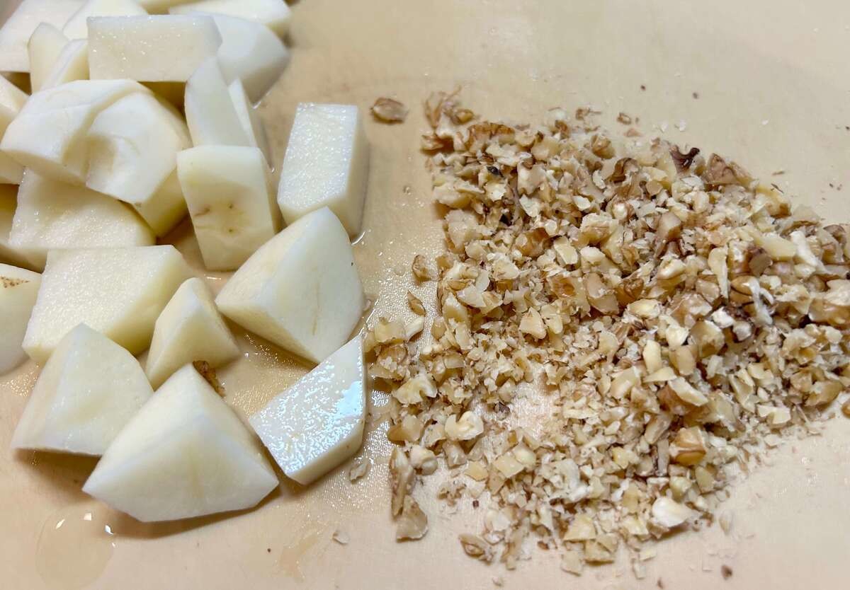 笠原将弘さん「鶏胸ソテー ポテトサラダ添え」のレシピ