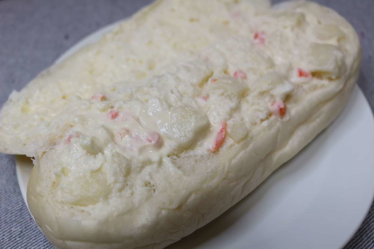 コメダのやわらかシロコッペ