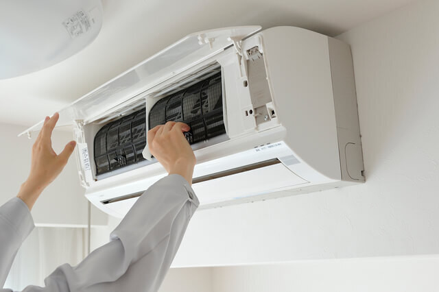「エアコンのお手入れ」