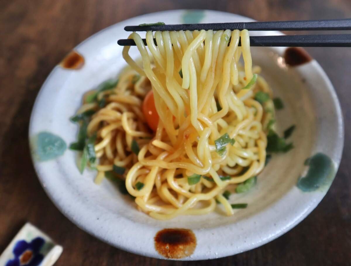 カルディおすすめ「スタミナにんにく油そば」