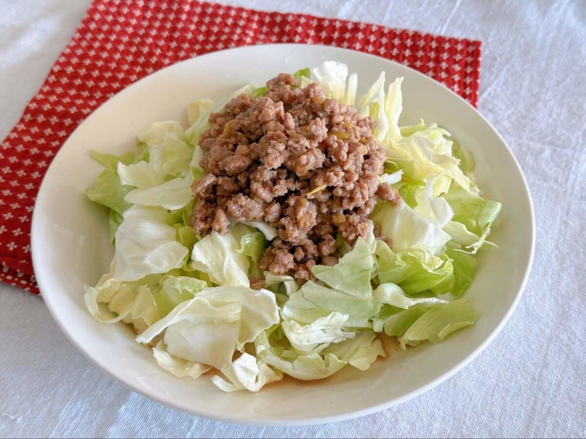 大庭英子さん「キャベツの肉みそがけ」