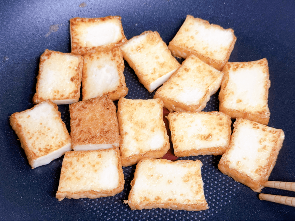 けんますクッキング「卵と厚揚げのコクうま醤油炒め」のレシピ