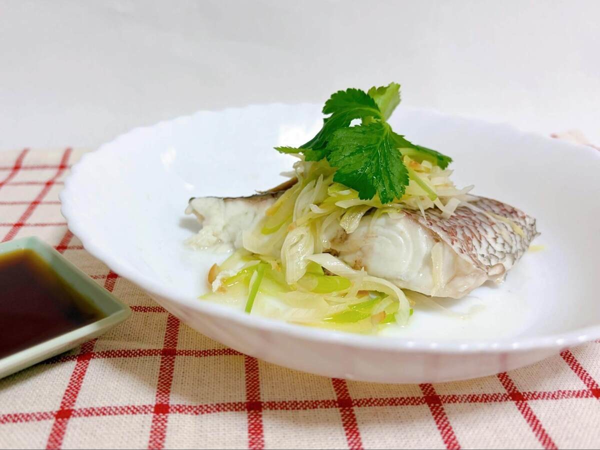 ほりえさわこさん「白身魚の香り蒸し」