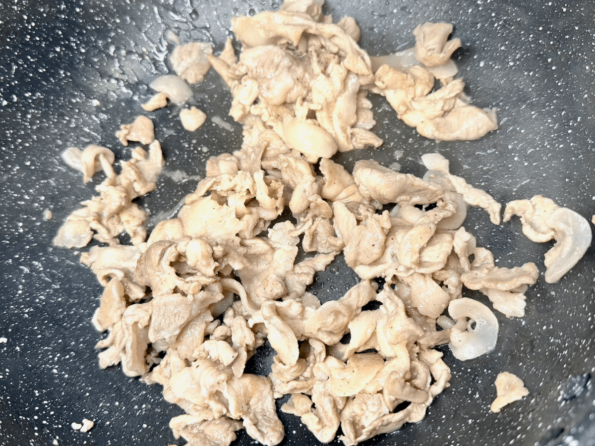 「焼きそばがベチャつく…」原因はこれ【作り方のコツとは】