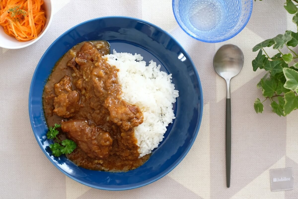 カルディで時短メニュー「北海道産牛すじカレー」